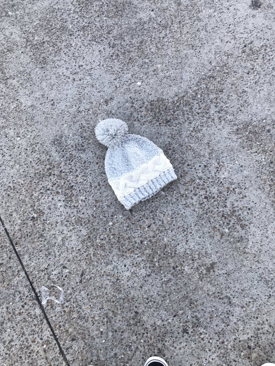 briarciniega's tweet image. a series of unfortunate events: “IM GONNA HAVE TO FEBREZE THIS NOW”