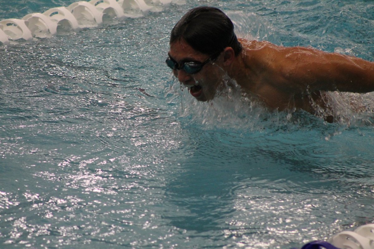 BoysOlathe's tweet photo. Photos from the Olathe Invitational https://t.co/5rWnyyxY0r