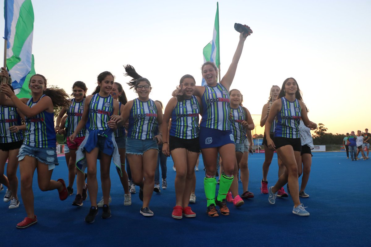 SantaFeDeporte's tweet photo. Banco Provincial venció 1 a 0 a Gimnasia y Esgrima de Rosario y se quedó con la 2da edición de la #CopaSantaFe #Hockey 🏆
FELICITACIONES!! https://t.co/D0RVBCXRcw