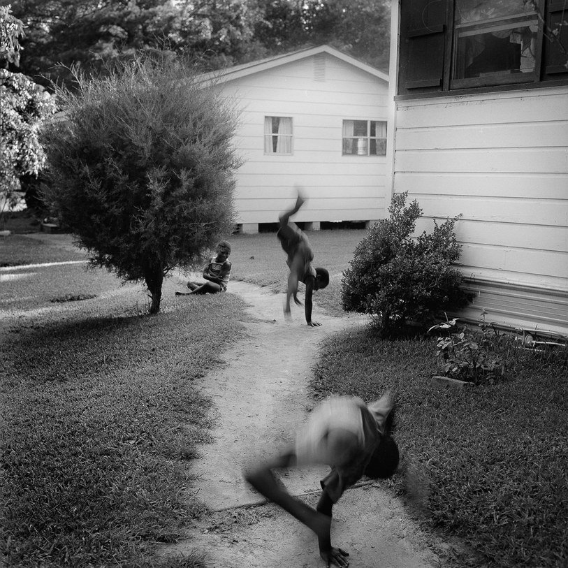 NewYorker's tweet photo. The photographer Keith Carter is interested in the everyday figures—idle kids, blue-collar workers, animals both domesticated and less so—that contribute to Texas's mythology: https://t.co/JxZDATicdW https://t.co/r84oXNxiB7