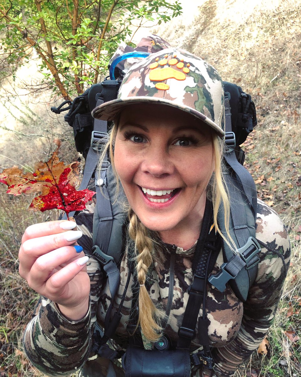 With just two days (due to work) to fill my last tag of 2018 I was seriously worried about not filling the freezer and letting my family down. 

I’m super blessed to have filled my tag this morning! 

#gofartherstaylonger #knowwhereyoustand #publiclandhunting #taggedout