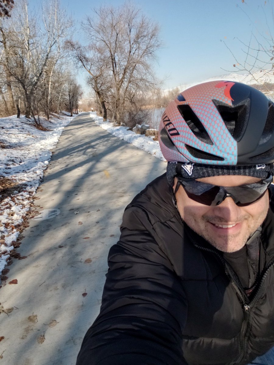 gsev's tweet photo. 5 winter cycling options for cold climates.  https://t.co/PwerCNJZu1

#Cycling #peloton #Boise #cyclebar #upcycle #UPCYCLING  #endurance https://t.co/hqnGhVO3O7