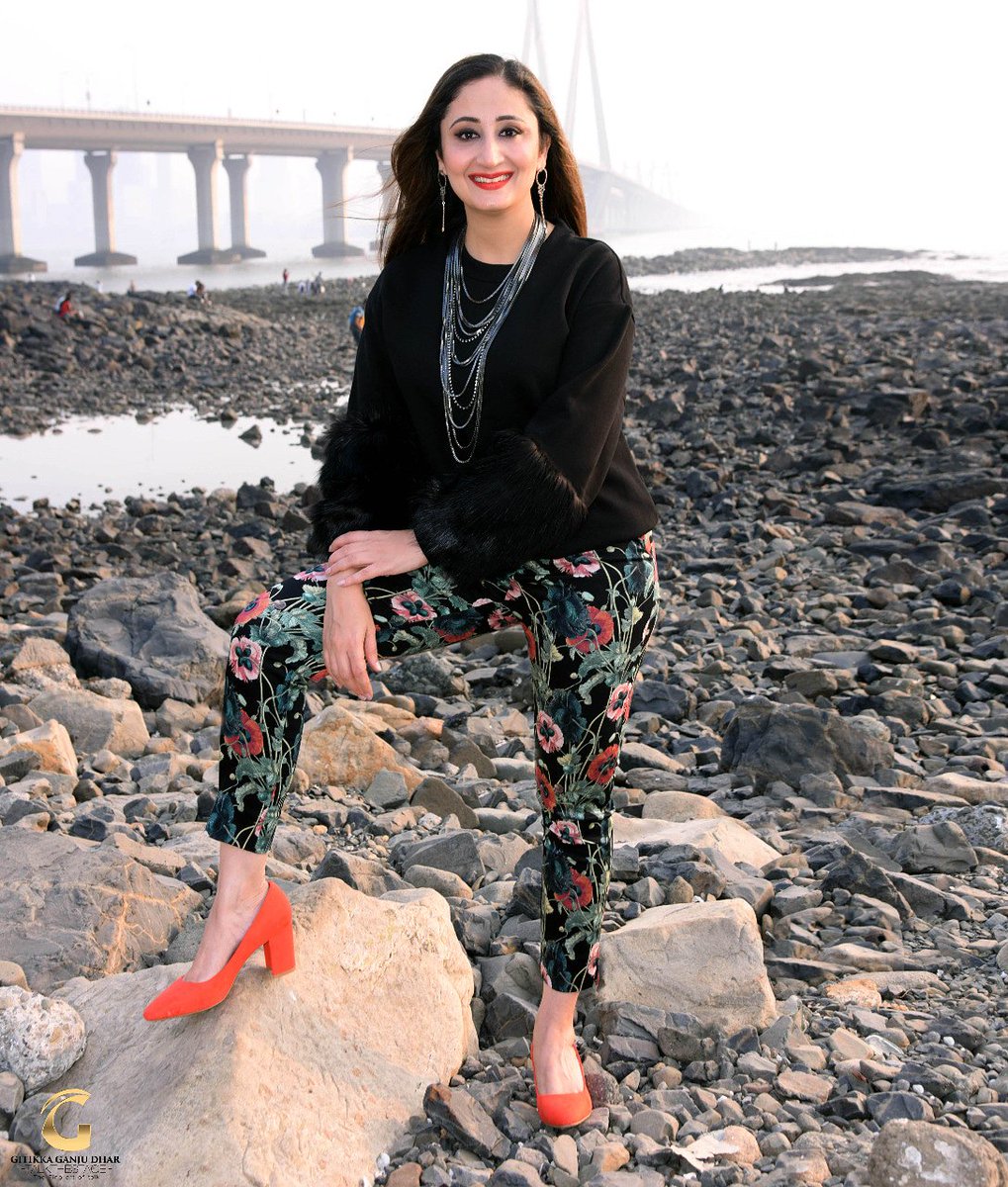 geetikaganju's tweet photo. You can either see yourself as a wave in the ocean or you can see yourself as the ocean ~ Oprah Winfrey #Reboot #StartFresh.
.
#GitikkaGanjuDhar #TalkTheStage #Host #Speaker #TalkSpecialist #MondayFeels #ThoughtsInWords #QuotesDaily #Sealink #MumbaiLife #Journey #BridgeToFuture https://t.co/xmZcBrQQYy
