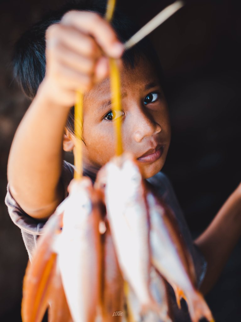 SnapFile_'s tweet photo. Young fish vendor

@GettyImages @MagnumPhotos @500px @NatGeoPhotos @WorldPressPhoto @_maartsy @_maartsy #fishvendor #streetphotography #photography #life #philippines #pilipinas https://t.co/idAmm7To1a