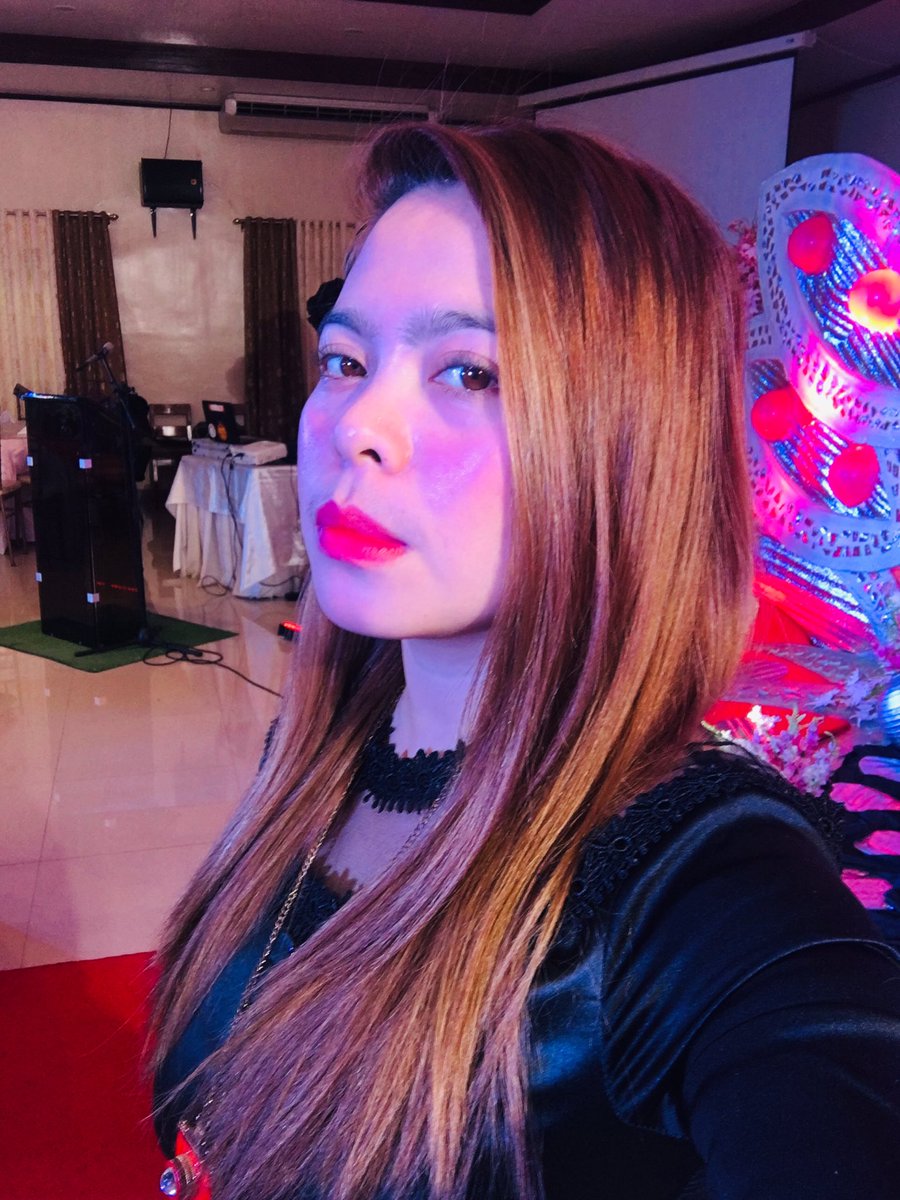ElaineOsing's tweet photo. #DebutSinger https://t.co/8d1LyYd7HZ