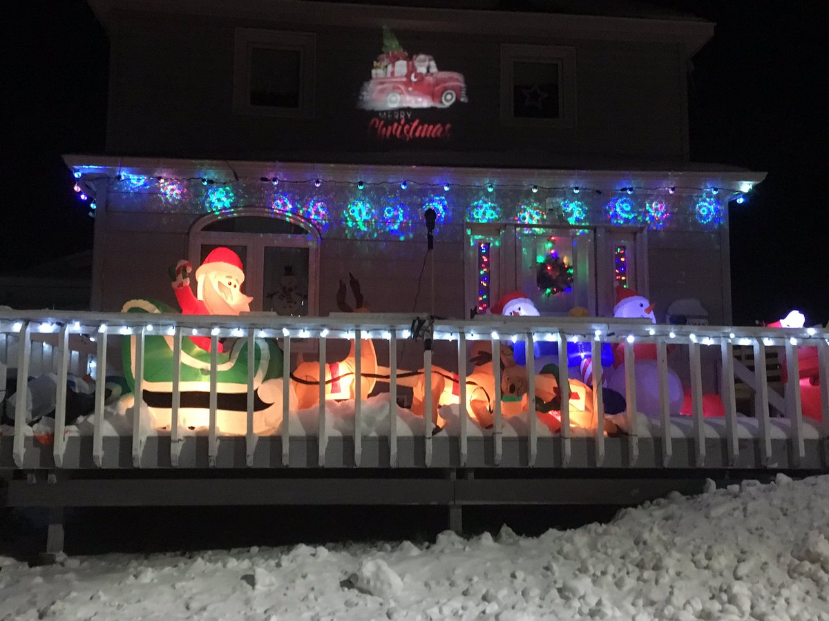 cheapskategard's tweet photo. Looking for Xmas lights to make a video for people who can not get out for health issues. Know any cool houses ? Let me know #xmas #christmas #capebreton https://t.co/Agi04JUyyQ