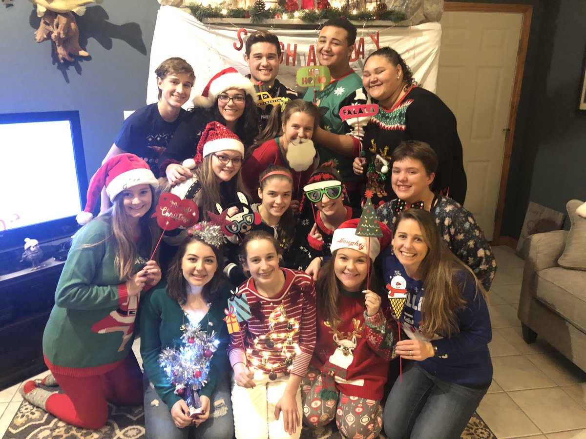 bethechangebhs's tweet photo. This season is the season of giving and we sure gave each other lots of memories tonight❤️ Ugly sweater party to finish off the weekend 🎄🎅 https://t.co/4ZBqchBh8h