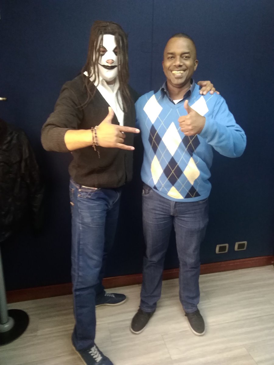 cuervoluchadorc's tweet photo. Agradecimiento especial a nuestros amigos de #ElLadoBDelDeporte de @rcnradio por su invitación y apoyo a nuestro deporte la lucha libre. https://t.co/3Yz4GJxoE4