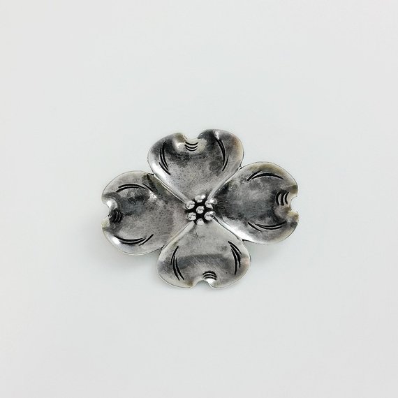MidModMix's tweet photo. NYE Flower Brooch - Vintage Sterling Brooch - Dogwood Blossom Brooch - Mid Century Sterling Flower Brooch #Dogwood #StuartNye 

➤ https://t.co/UhGo6VtM9C https://t.co/sEOEwy9yXQ