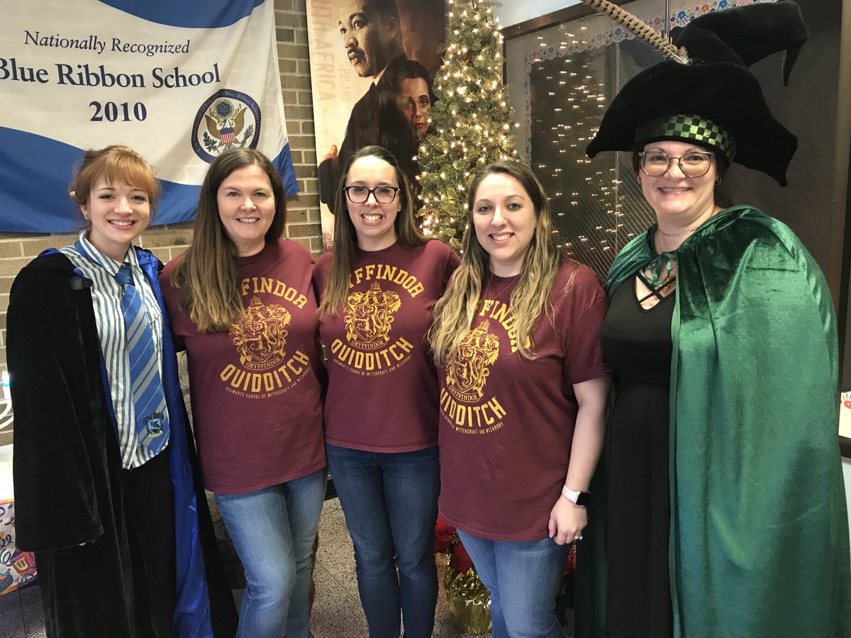 CardosoTeaches's tweet photo. Harry Potter Day at @mlkedison is serious stuff! #mlkedison #edisonk12 @mrsramirezmlk @CervelliTeach @mrsyannuzzi https://t.co/PJm3qw4UtO