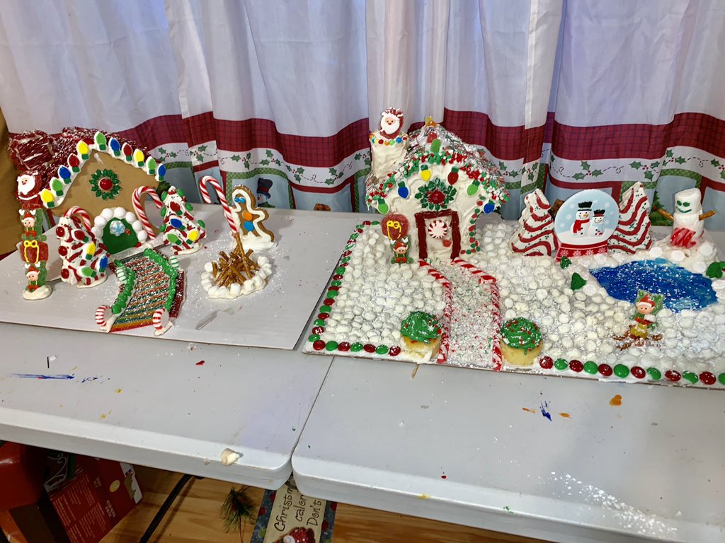 HaleyForse's tweet image. So happy he loves doing Christmas things as much as me!❤️💚