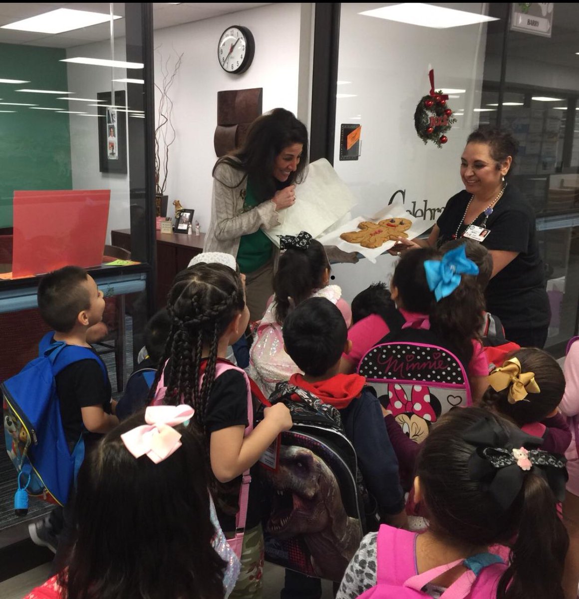ecj10202's tweet photo. Pte-K had so much fun making a Gingerbread Man. We gave it to the cafeteria lady to bake it. Opps❗️She said the Gingerbread man had run away❗️We had to chase him all around the school 🏫. Yeah❗️We found him at Mrs Stockton Office @CFISDLieder #Cfisdspirirt #LeopardsShine #prek https://t.co/IoWYERyO6H