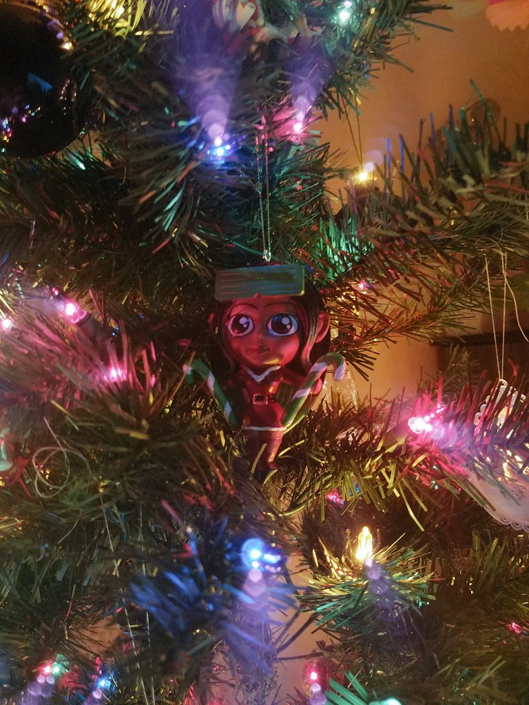 ARMY_KPOP_97's tweet photo. Loving my #Elfomi π π I made sure @NaomiWWE was at the top of the tree so when I wake up everyday, I don't have to see that she had snatched the other girls head off π
#FeelTheGLOW #WWE https://t.co/fb7Me3g6QT