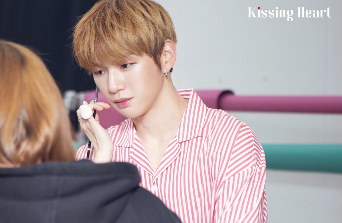 KSHT_official's tweet photo. ❤HAPPY DANIEL DAY❤
다니엘 생일 축하해_1

▶ 촬영 현장 스케치 사진 공개
▶ 유튜브 키싱하트 채널에서 컨셉 영상 풀버전 공개
▶ HAPPY DANIEL DAY SPECIAL EVENT
12월10일 전제품 121,000원 이벤트 

https://t.co/p3Kzt5rFzB

#겨울에태어난_마법같은소년
#HAPPY_DANIEL_DAY
#HappyDanielDay https://t.co/y8xaUreiIK