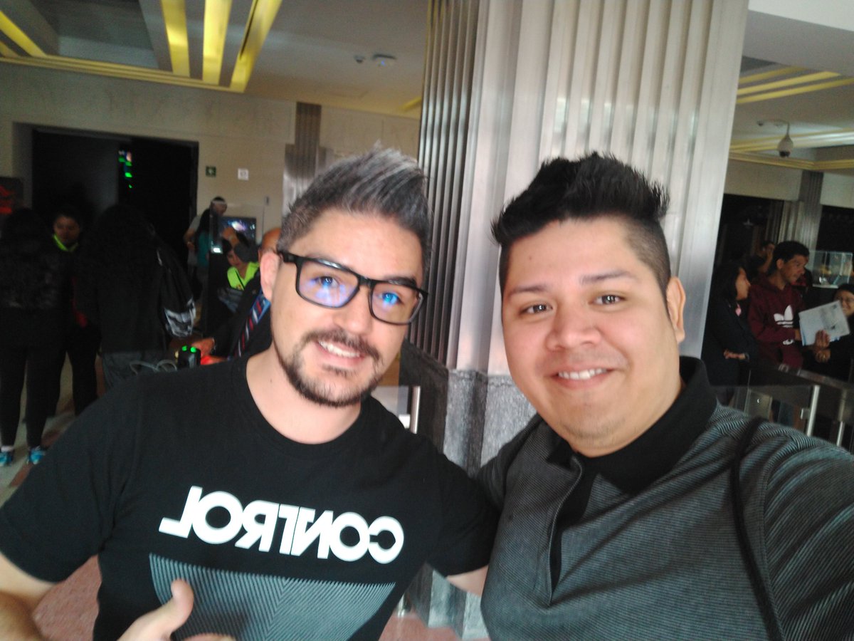 Paco_Lopez_90's tweet image. Mi buen amigo, fue un gustó saludarte y conocerte ✌️😎 #michaelquesada #ROGEFEST2018 @MXASUS
