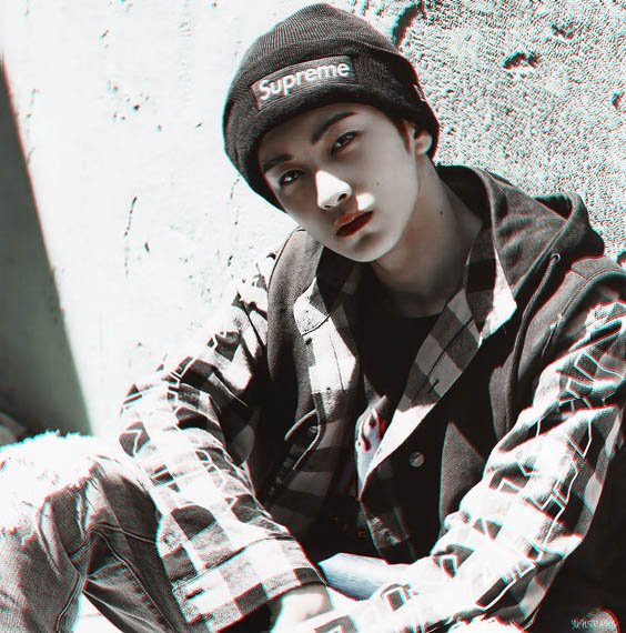 T. ♡ ☻ tweet media