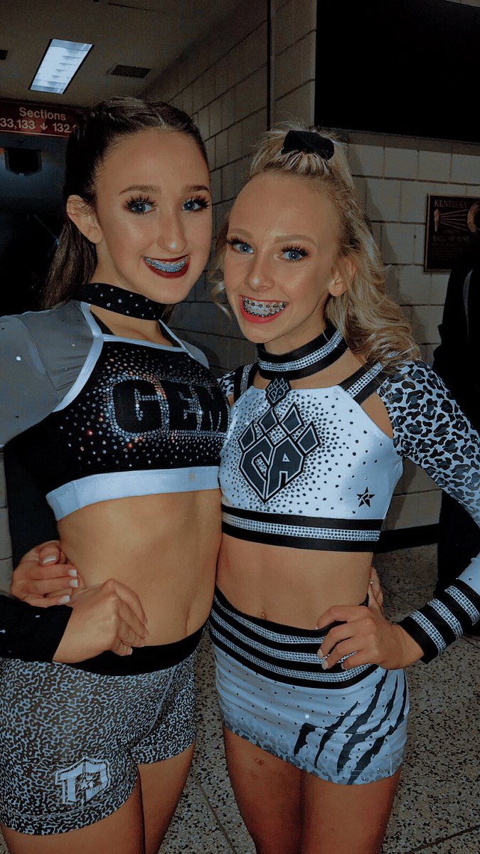 tglcbabs1's tweet image. girl no😭😭