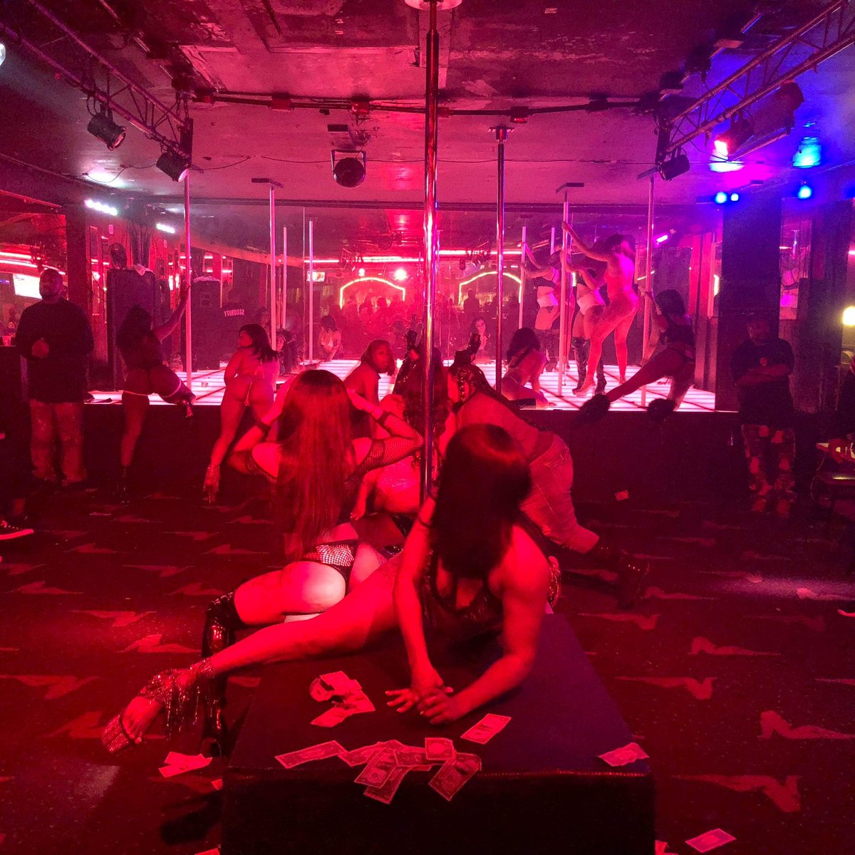 CLUB69FLINT's tweet photo. Come see the #Girls at #Club69 #Flint we have the best #exoticdancer in #Michigan @CLUB69FLINT https://t.co/QGW4bAaz25