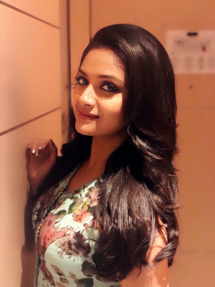 Keerthians's tweet photo. 😍😍😍😍😍😍
#KeerthySuresh @KeerthyOfficial https://t.co/obWoTNAf1k