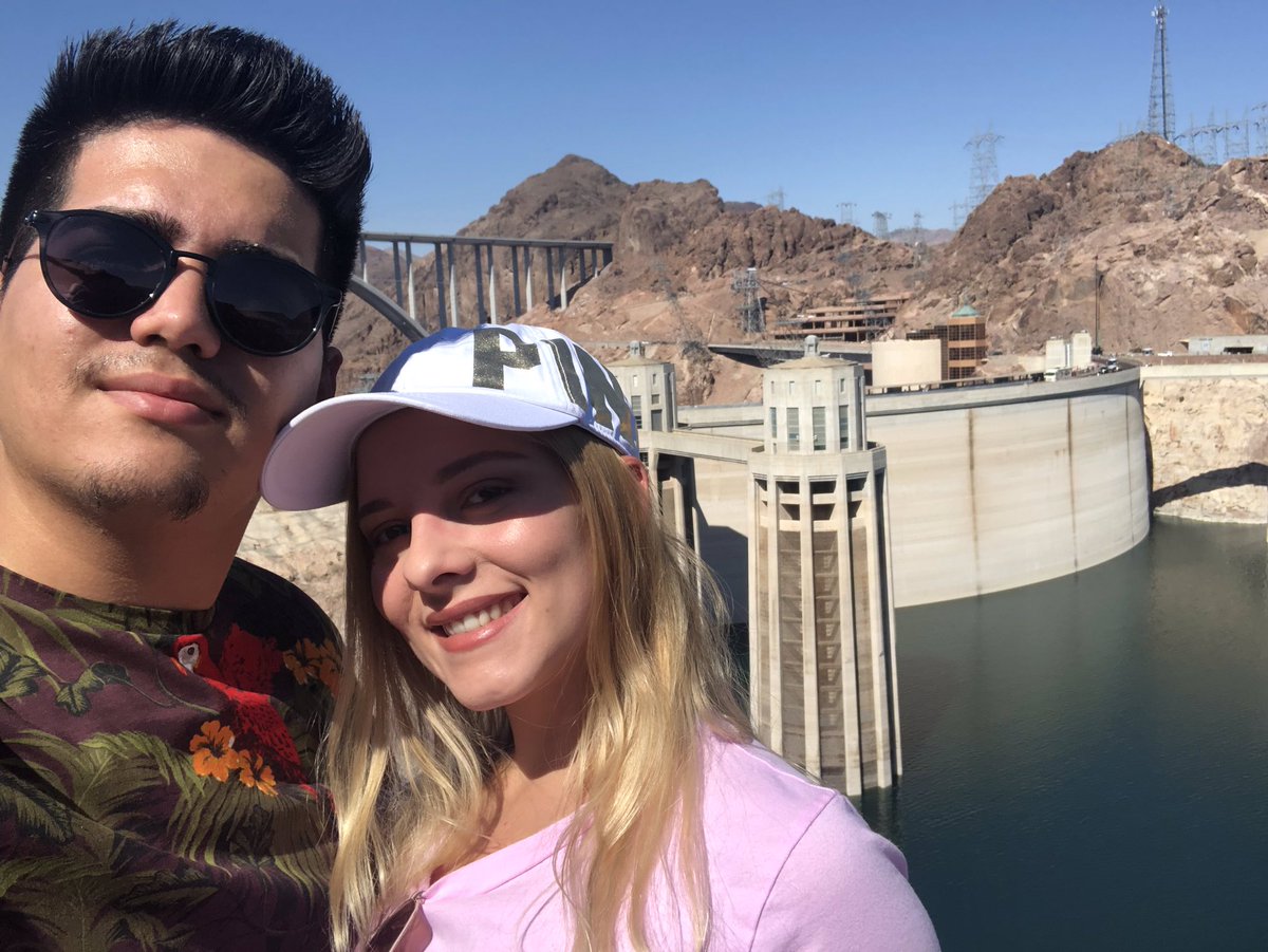 LisiChinea's tweet image. Happy 4 Year Aniversary to this ugly head who stole my herat. Love you lots ∞ baby...❤️