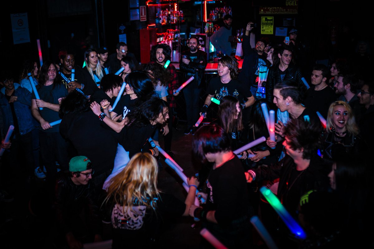 clearnessdepth's tweet image. Nos encantó la experiencia que tuvimos en pasado sábado en @RazzmatazzClubs junto a @FallenAtDawn, @3Wofficial y @ResetInMay!!
Lo mejor? Vosotros... El público!
Gracias por darlo todo y compartir esta experiencia con nosotros
📸 @ArnauRR