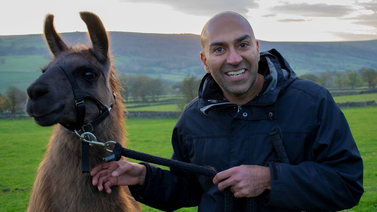 It was great to welcome the wonderful @AmarLatif_ to our @nidderdalellama farm recently as part of his walk through @NidderdaleAONB & @Pateley_Bridge . See how he got on with Kenny in #RiverWalks on @BBCOne tonight at 7.30pm.