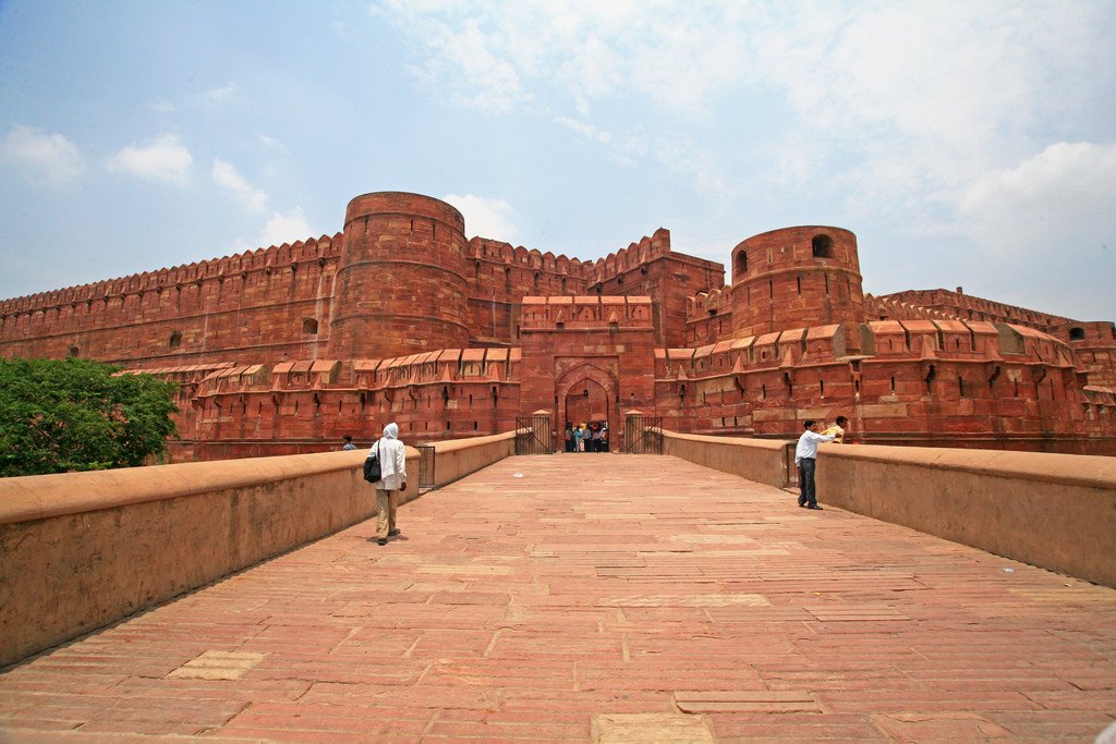 GoLokll's tweet photo. The centuries-old history and culture of India, majestic architectural monuments and museums of Agra has a unique attractive force.
Book your trip for Agra on Lokll - https://t.co/iDkpcjHI59 https://t.co/OEF817b6VX