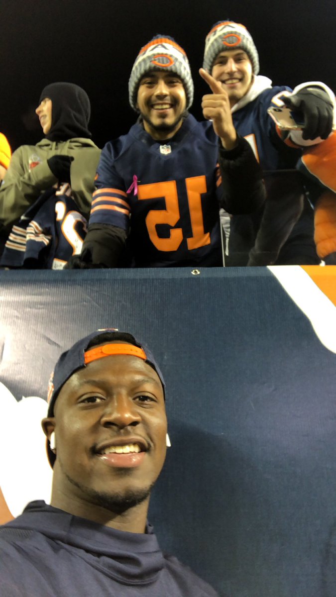 Anthonydehoyos6's tweet photo. BEAR DOWN BABYYY #RAMSK https://t.co/6HeILkmxPh