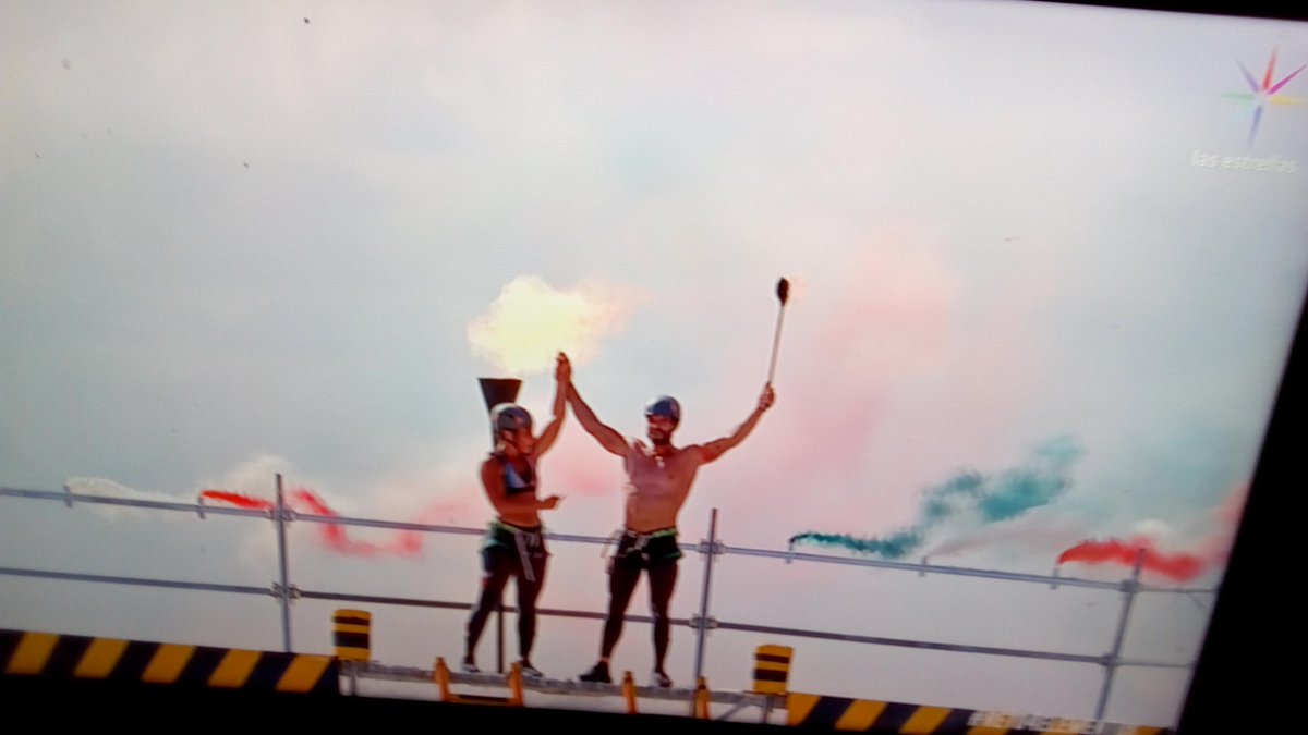 tuz_cinthia's tweet photo. Eso Fue todo tenemos al Nuevo Maestro de los 4 Elementos @AdrianDiMonte eres el Mejor de lo Mejor #Dimontus #ElLeonDeLaAldea voy a extrañar @reto4elementos ojala haya una tercera temporada pronto, son lo Máximo https://t.co/QMH0A0ftzb