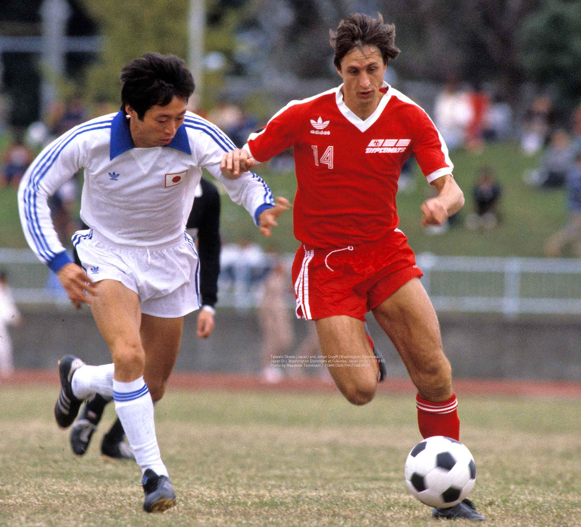 tphoto on X: Takeshi Okada (Japan) and Johan Cruyff (Washington