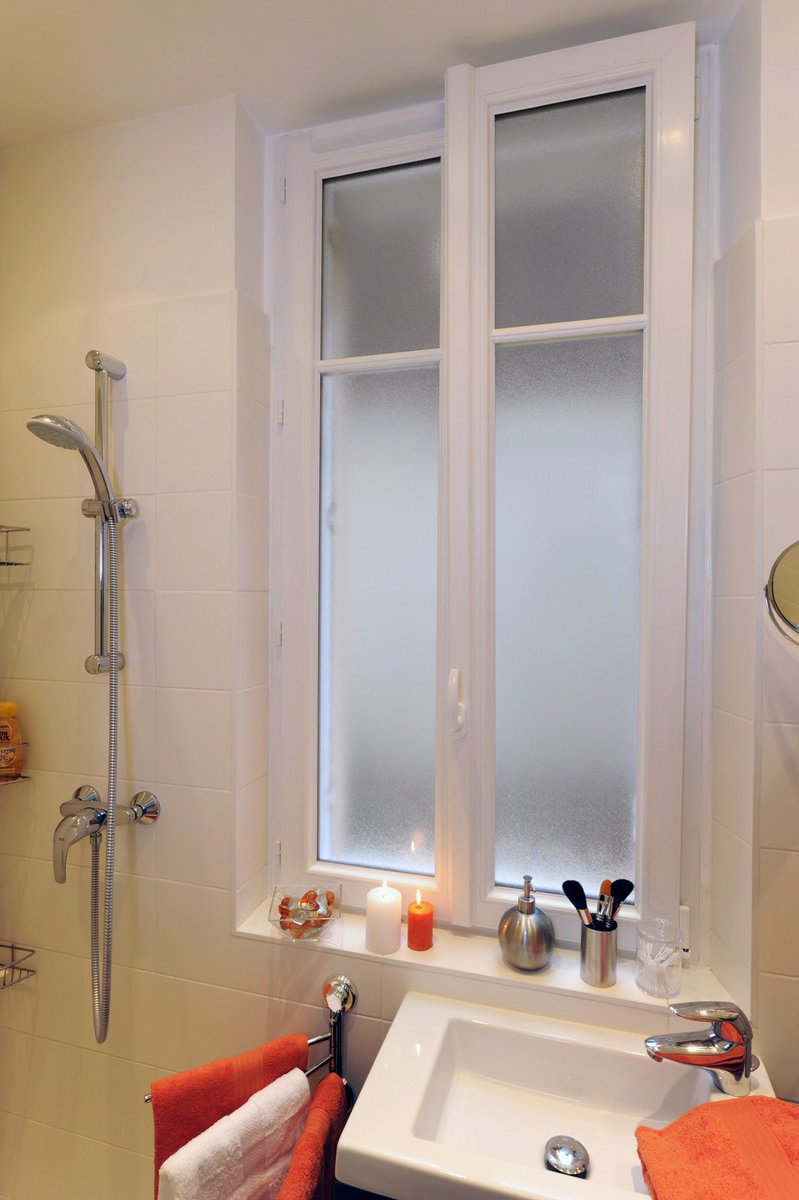 Franciaflex's tweet photo. #Fenêtre PVC Excéo Design avec oscillo-battant avec #doublevitrage et 6 chambres d’isolation dans l’ouvrant contre le froid et le bruit #madeinfrance https://t.co/DkQbC8cHIv https://t.co/XFSyXKeC4Q