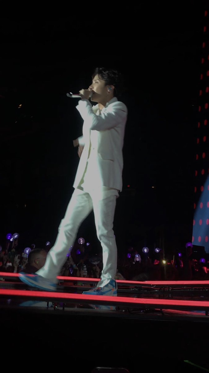 CinthyaA007's tweet photo. #BTSLoveYourselfTour #CitiField #BTSARMY #bangtan #๋ฐฉํ์๋
๋จ #bts #BTSxCitiField #BTSinCitiField #citifield #citifieldbts #BTSLYTour #BTSLoveYourselfWorldTour #btscitifield this was the best night ever!!! ๐๐๐ https://t.co/dVGRffDF66
