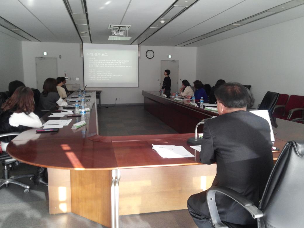 #성남시 #식품안전과
어린이 음식문화 체험교실 운영 간담회 
신경순 환경보건국장님의 선생님들 노고 격려😄👏
선생님들의  우수사례 발표, 발전방향 토론📝
좋은 의견  사업추진시 반영하도록 노력하겠습니다.☺🍉