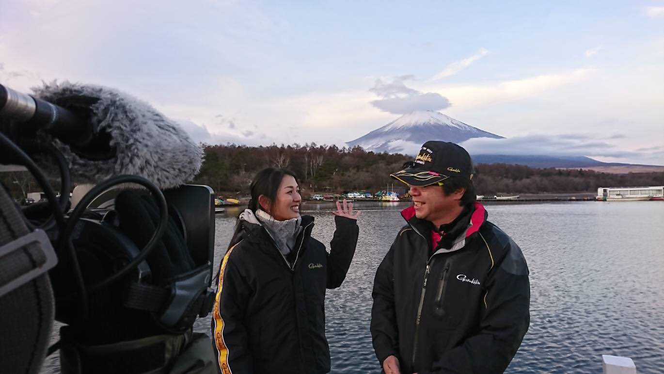 フィッシング倶楽部公式ツイッター 今日は ワカサギロケでした これからのシーズンが楽しくなってきます 爆釣の秘訣は 番組で Luxxe ラグゼ テレビ番組 Gamakatsu テレビ埼玉 フィッシング倶楽部 釣り Fishing Japan Tv