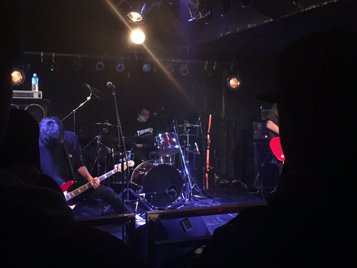 iSugaarMdk's tweet photo. 楽しかったなぁー☺️
ハッピー充電🔋
#鈴鹿ANSER #鈴鹿 #ライブハウス #バンド #DuckApple https://t.co/tPAu6mtt6y