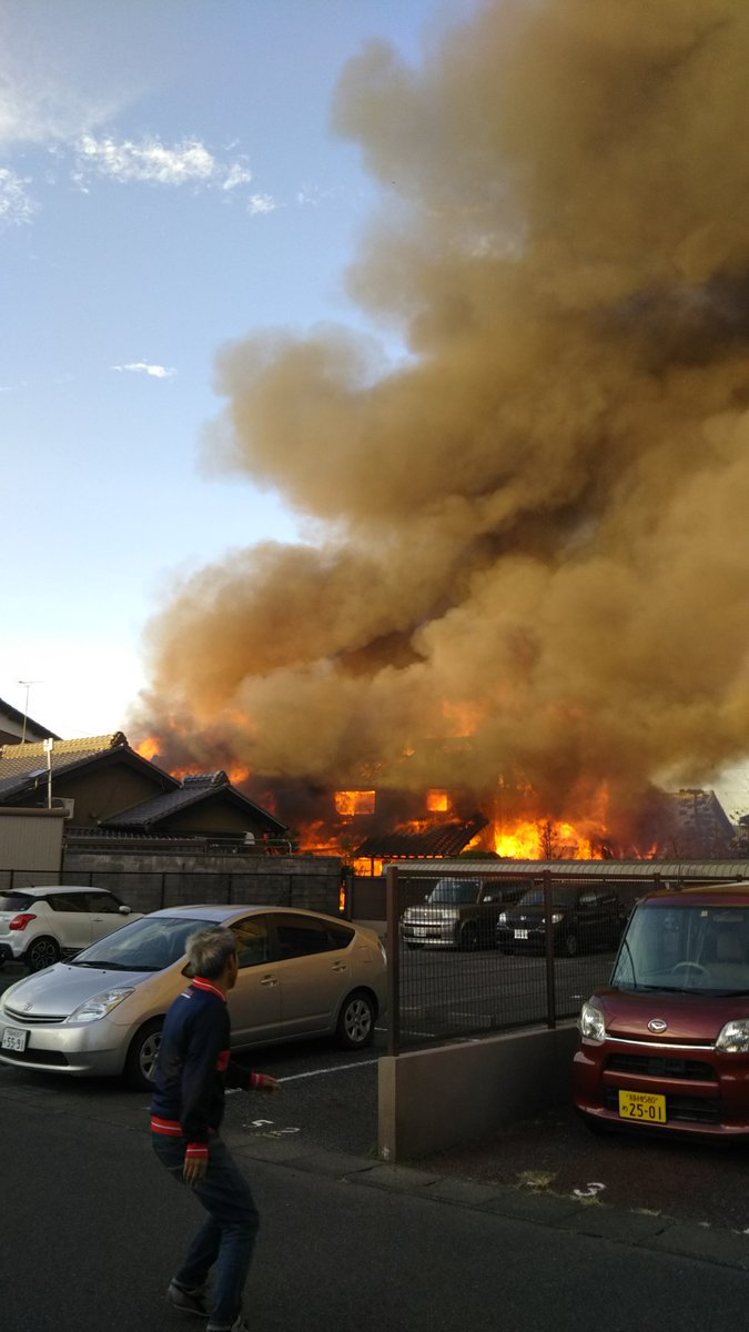 稲沢市祖父江町祖父江の工場で火事の現場画像