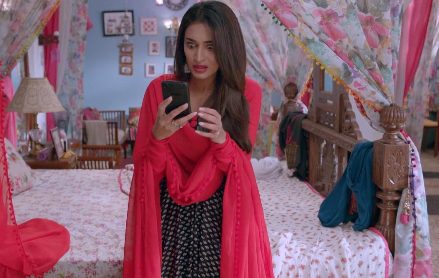 indiantvchannel's tweet photo. Anurag Gets Severely Injured in an Accident in #KasautiiZindagiiKay2 https://t.co/1bXKaPtebf https://t.co/v2PdxORaV8