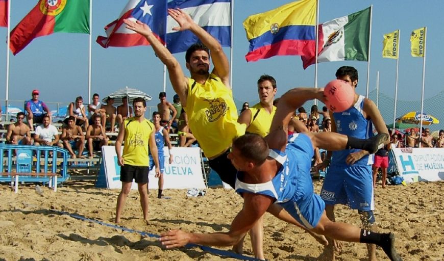 TafadMadrid's tweet photo. "Balonmano playa. Un deporte en auge."
https://t.co/R8b8AWniyJ https://t.co/KB3DxoKobX