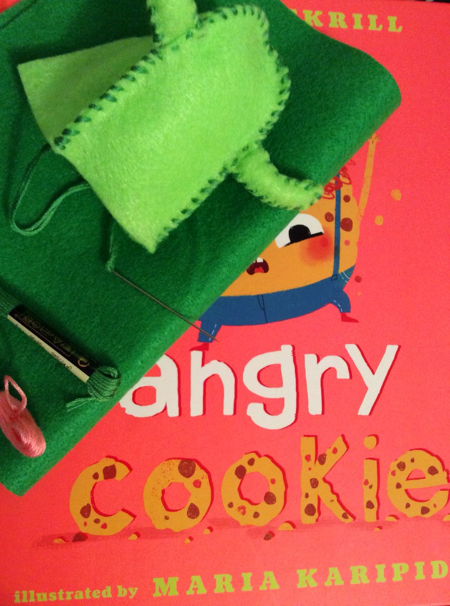 AddyAddyO's tweet photo. Hey Anna... when you’re sewing and falling asleep while sitting on your floor... it’s a pretty obvious sign to go to bed... but at least Barbara is taking shape. 😴💤💤
💖🌵
#AngryCookie #LauraDockrill https://t.co/UUKBGw0Gcm