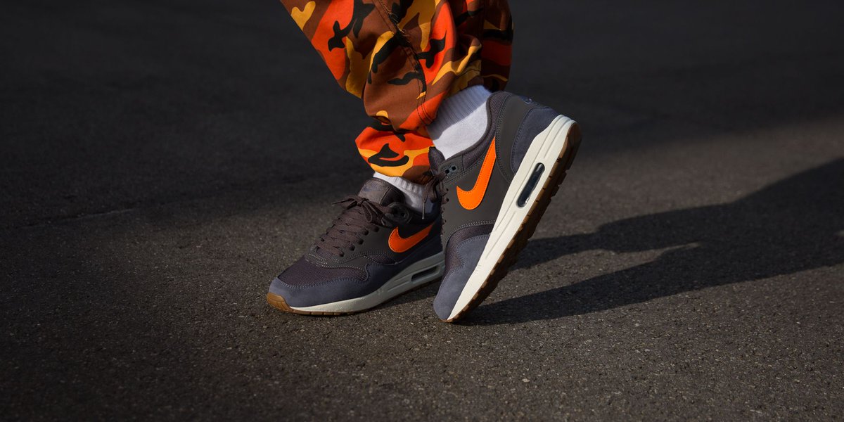 nike air max 1 thunder grey orange