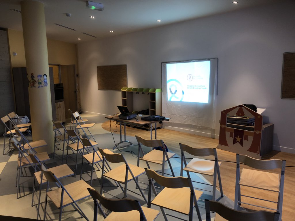 KchSmn's tweet photo. Prêt pour la formation et intégration des saisonniers de la période hivernale 18/19. @preventionsecurite  @PVAvoriaz https://t.co/eEibSZzNe8