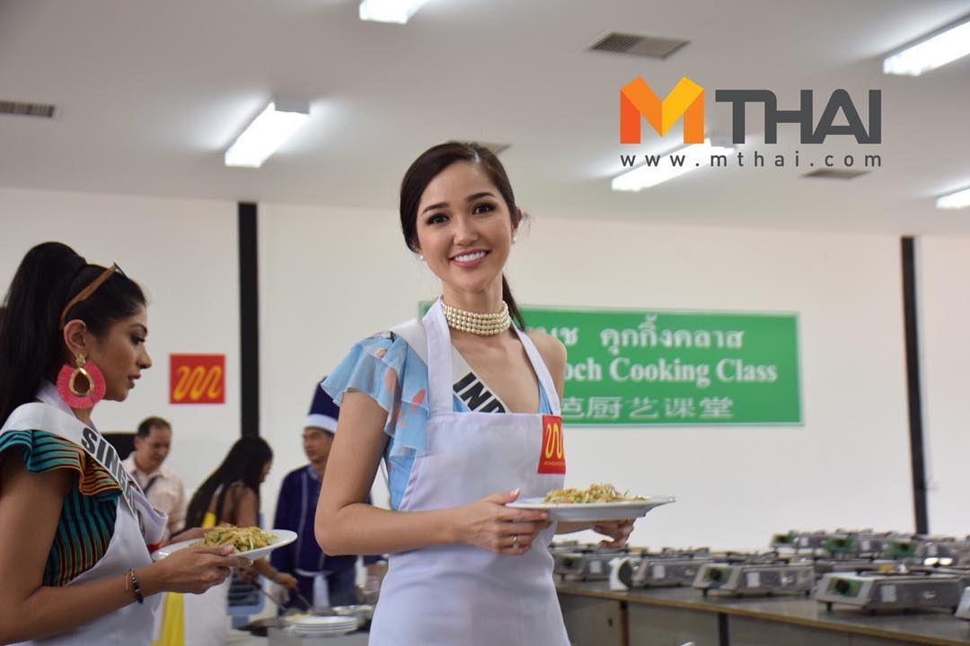yusti82857835's tweet photo. Love indonesia 🇮🇩🇮🇩 #IndonesiaInspirasiku
#MustikaRatu
#YayasanPuteriIndonesia
#PuteriIndonesia2018
#MissUniverseIndonesia2018
#MissUniverse2018
#Missuniverse
#BeDiverseBeTolerant https://t.co/mwIeZTWf8f