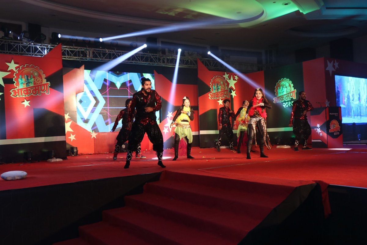 Unicorn_Events_'s tweet photo. It's the 11th year of "MAHINDRA AKRAMAN SANMAN" 
Felicitations,entertainment &amp; a lot more! UNICORN rocks again with the 11th year of association with the 'masters of automobiles'.A glittery dazzling night with an electrifying audience- an exclusive event to honor the real heroes! https://t.co/x0jvQtsgqJ