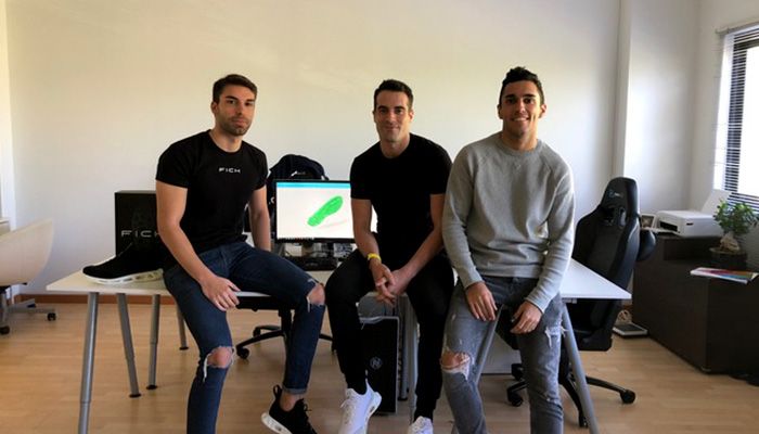 3DMakerNow's tweet image. Te gustaría tener unas zapatillas impresas en 3D 👟? la startup española Fick lo ha conseguido, aquí puedes ver el reportaje que les ha hecho @3Dnatives_ES a los creadores de este interesante proyecto buff.ly/2L2KoJl #moda3D #zapatillas3D