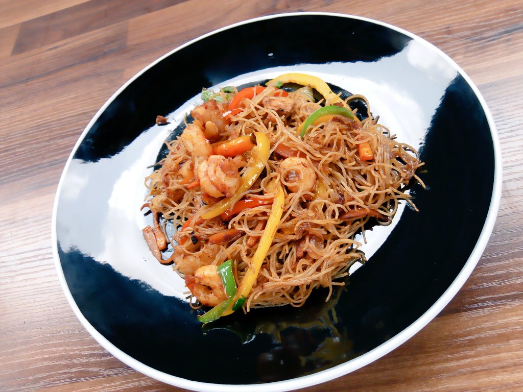 humantheartiste's tweet photo. Hello Twitter!

Do you love the taste of Good Food? 

Would you like to try out new stuff?

Are you in Lagos? 

If Yes! 😍
See this Thread! 😁 https://t.co/tmNO00fQYg