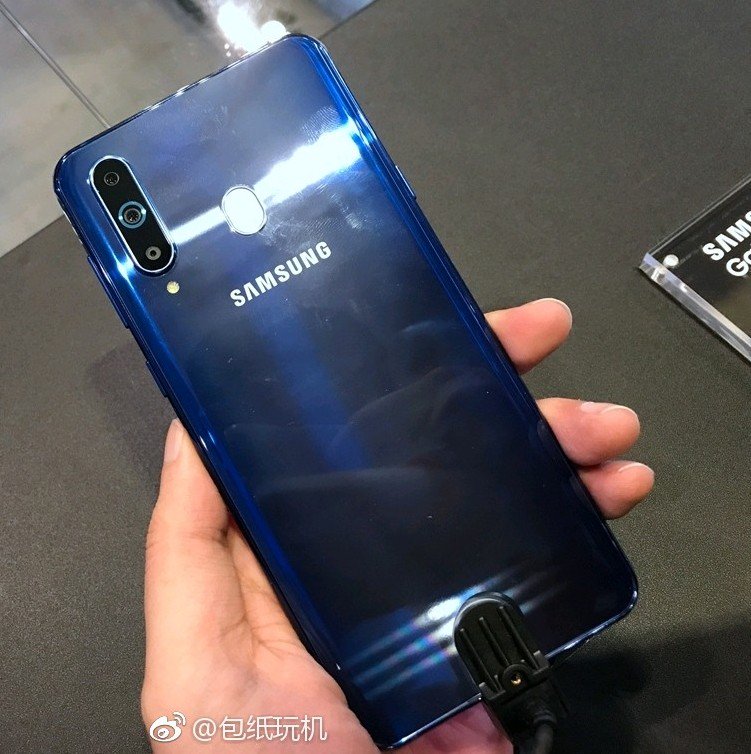 7mdalajmi's tweet image. مواصفات جهاز سامسونج #GalaxyA8s 

شاشة 6.4 انش LCD
معالج Snapdragon 710
كاميرة امامية 24MP
3 كاميرات بالخلف 24MP+5MP+10MP مع تقريب 2X
الرام 8GB والسعة 128GB
3 الوان (اسود واخضر ورمادي)

.