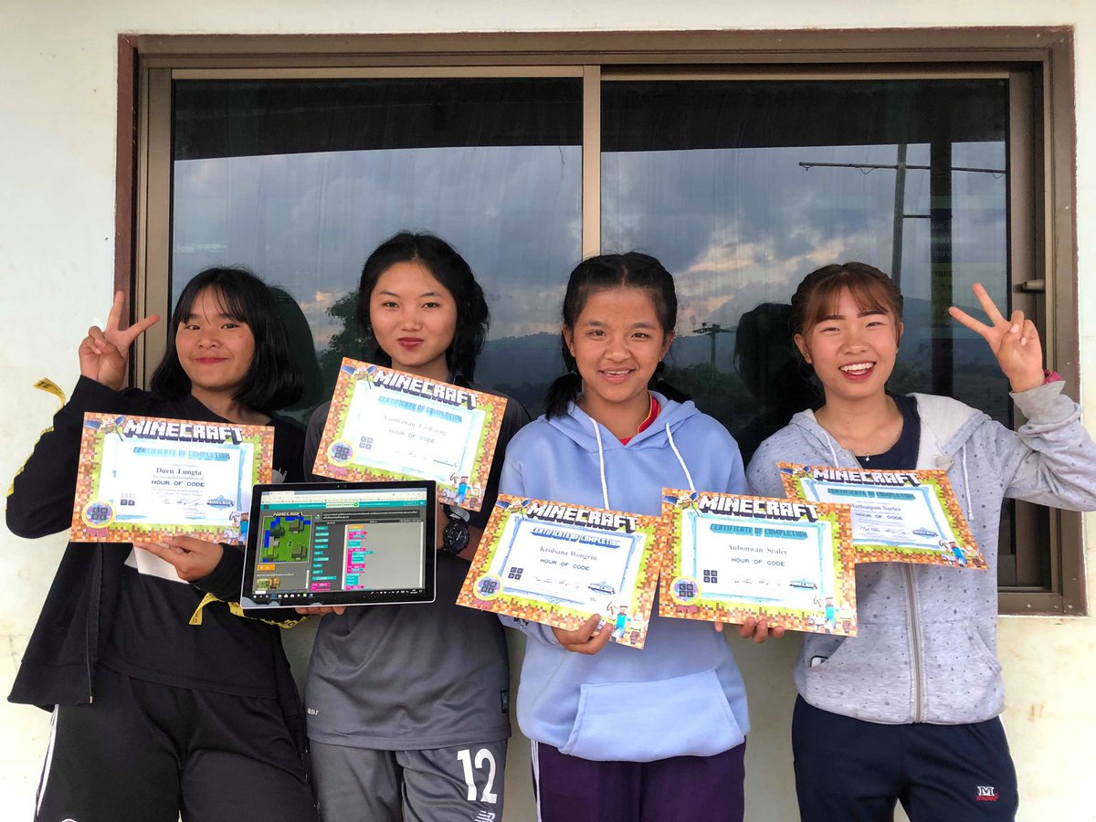 KridsanaWongrin's tweet photo. So excited, We have participating in this year's Hour of Code Event 2018. #HourOfCode #CODING #HourOfCode #CSforCA #CSEdWeek #CSForAll #ComputerScience #CS @codeorg #MIEExpert #MieexpertEdu #hourofcode #codingthailand #limilesslearning #muilcode @MicrosoftEDU #Minecraft #MUILCode https://t.co/WVuezpyE06
