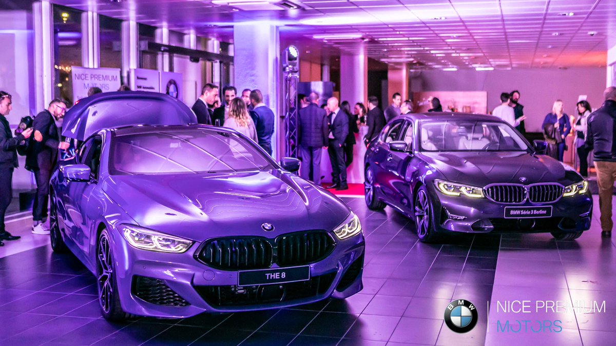 BmwNpm's tweet photo. Mardi dernier, votre concession a assisté à une expérience inédite, la #BMWWorldPremiere. Une soirée sur le thème de la nouveauté avec la présentation des nouvelles BMW Série 8, X5, Série 3 Berline et Z4. 
Un grand merci à nos clients et partenaires pour leur présence. https://t.co/VGYk8f0hC7