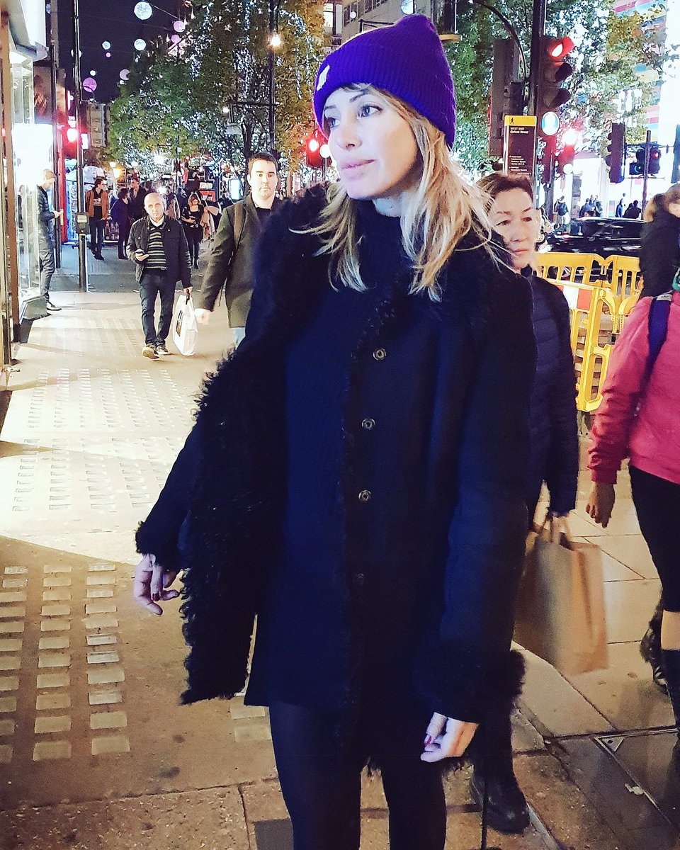 RitaGherz's tweet photo. Magic London .. 💫⭐️🎄
🎧🎵
Listen to my new single Trust Me link in bio 😎
#ritagherz #london #life #me @RitaGherz #dj #techno #techhouse #trustme #producer #london https://t.co/vgaWxurXL8