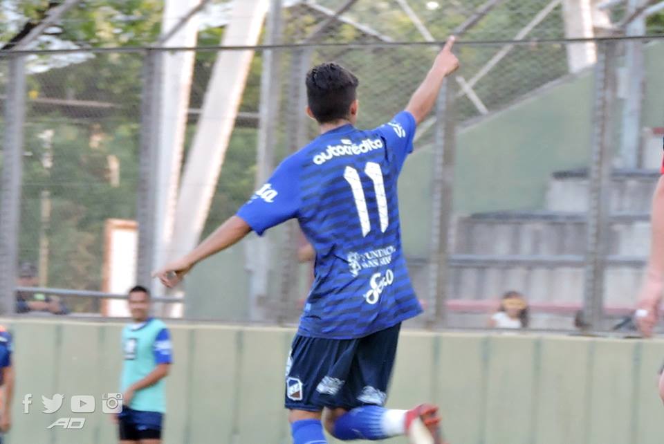 tincholopez309's tweet photo. #JuventudAntoniana | Mi top 3 de goles de Juventud en este año: 

1° Claudio Acosta a #ChacoForEver > https://t.co/LIe2HQsjnH
2° Raúl Zelaya a #BocaUnidos > https://t.co/Uq2q3BB78u
3° Gustavo Mendoza a #Sarmiento > https://t.co/VpGM8VjOtu https://t.co/KzFUdCDdzF